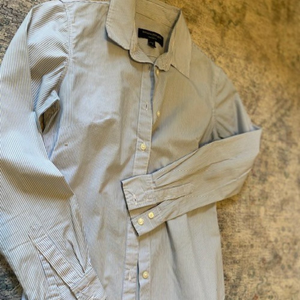 Banana Republic Tailored Fit Button Down